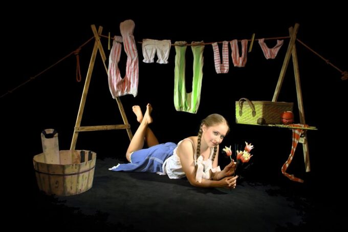 Prague: 1.5-Hour Black Light Theater Srnec Performance - Visitor Recommendations
