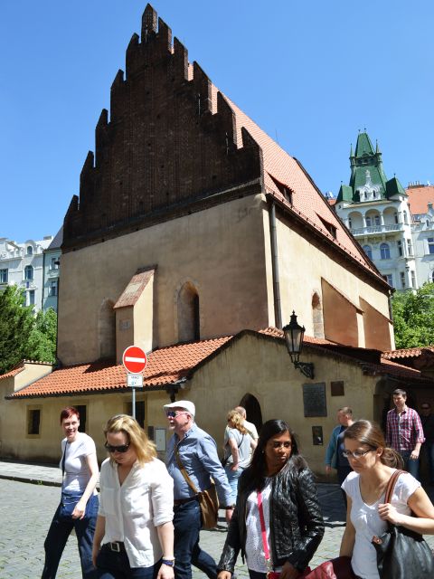Prague: 2-Hour Old Town and Jewish Ghetto Walking Tour - Booking Information