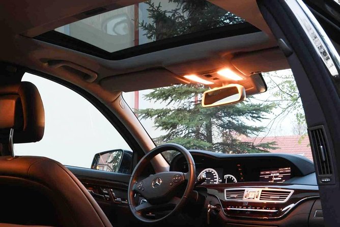 Prague Airport Luxury Transfer by a Mercedes Benz S Class - Pickup and Drop-off Process