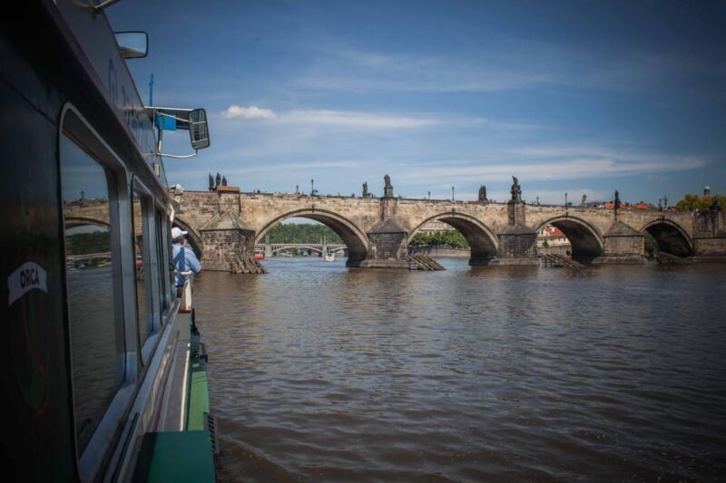 Prague: An unforgettable 2-hour cruise on the Vltava River. - Key Points