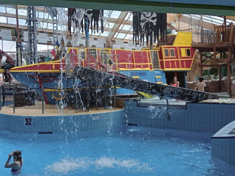 Prague: Aquapalace Indoor/Outdoor Water Park Ticket - Admission and Amenities