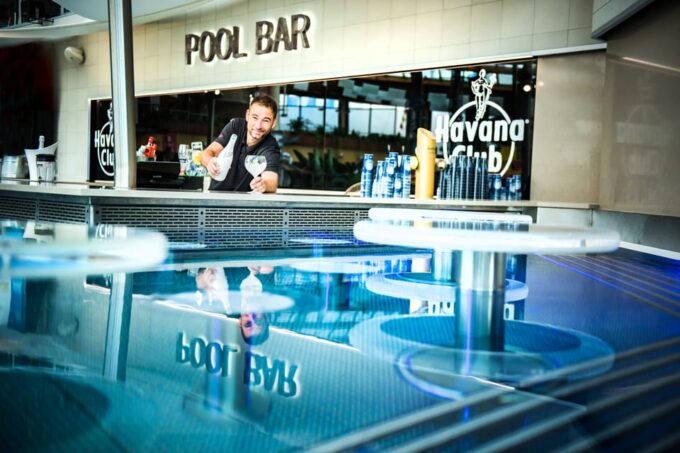Prague: Aquapalace Indoor/Outdoor Water Park Ticket - Park Attractions and Activities
