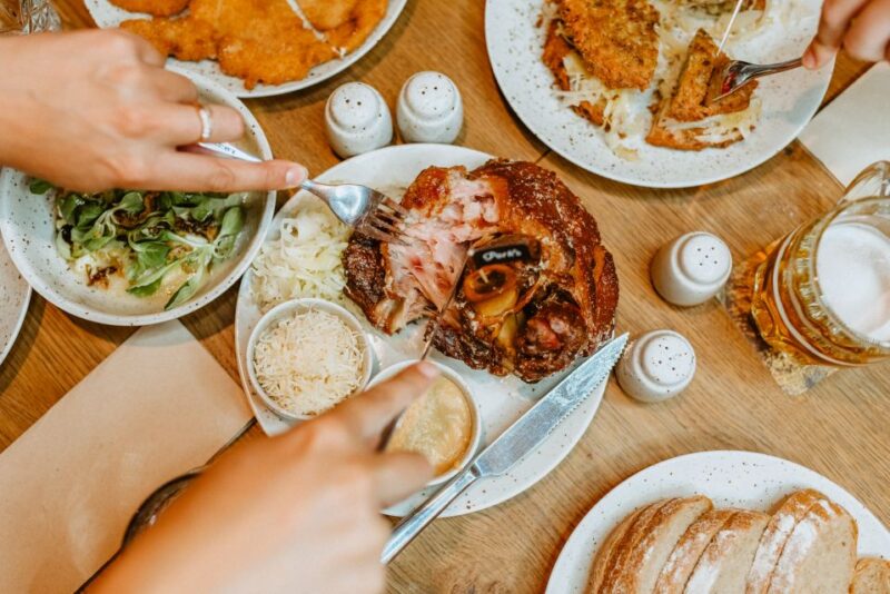 Prague: Award-Winning Old Town Food Tour With 4 Drinks Incl. - Itinerary and Activities