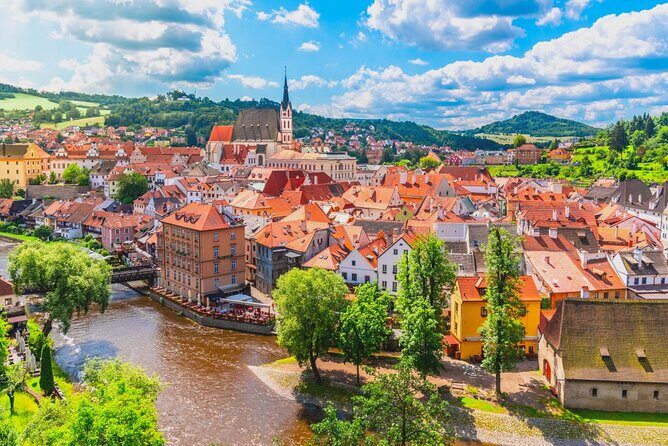 Prague Best Sightseeing Walking Tour With A Private Local Guide - Who Should Consider This Tour?