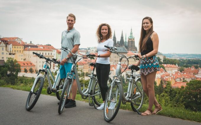 Prague: Bike or E-Bike City Tour With a Local Guide - Private Tour Options