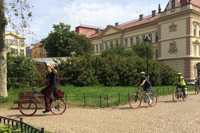 Prague Bike Tour - Stunning Viewpoints, Castle, City & Park - Enjoy Panoramic City Views