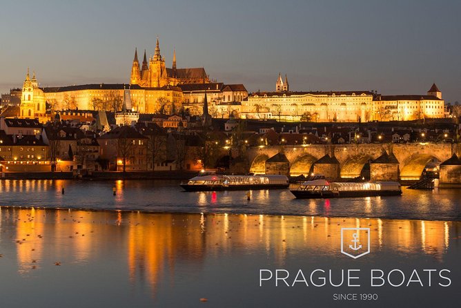 Prague Boats 3-hours Crystal Dinner Cruise - Dining Options