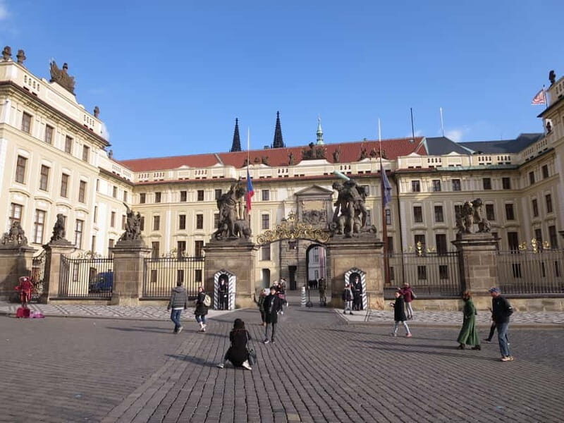 Prague: Bus and Boat Tour - Key Points