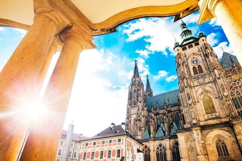 Prague Castle: 1-Hour Introduction Tour with Entry Ticket - Key Points