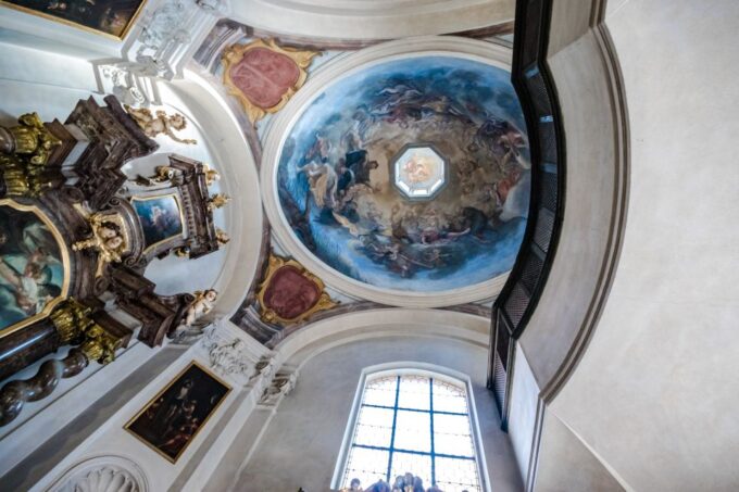 Prague Castle 2.5-Hour Tour Including Admission Ticket - Accessibility Considerations