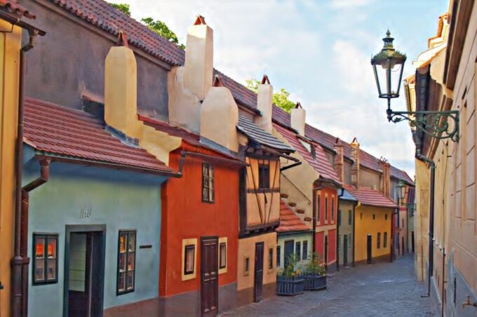 Prague Castle & Castle District: 2-Hour Guided Tour - Cancellation and Refund Policy