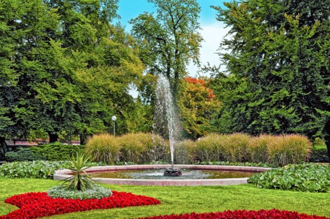 Prague Castle & Castle District: 2-Hour Guided Tour - Transportation and Accessibility