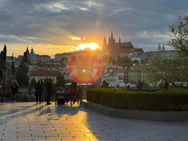 Prague: Castle, Lesser Town & Charles Bridge Tour - Key Points