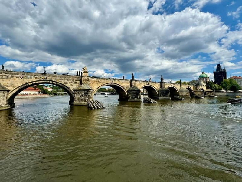 Prague: Castle, Lesser Town & Charles Bridge Tour - An In-Depth Look at the Prague Castle, Lesser Town & Charles Bridge Tour