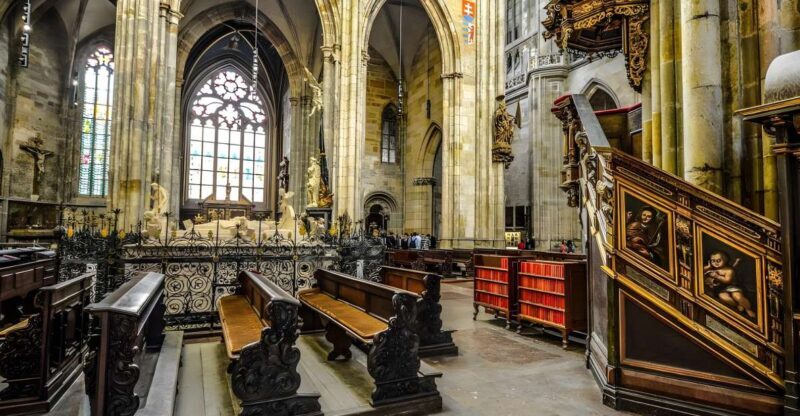 Prague Castle: Royal Palace, Cathedral, and Golden Lane Tour - Final Thoughts