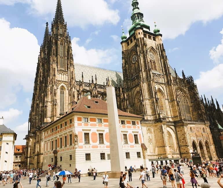 Prague Castle Ticket & Audioguide with Pick-up in GPG Office - A Practical Approach to Visiting Prague Castle