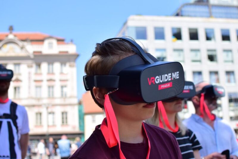 Prague: Charles Bridge Audio Guide With Tower Entry Ticket - VR Experience