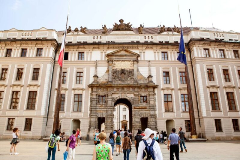 Prague City 3-Hour Tour With Changing of the Guard - Good To Know