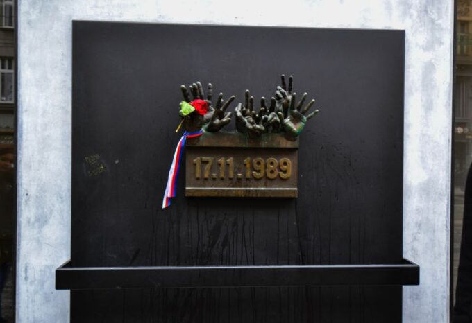 Prague: Communism History and Nuclear Bunker Guided Tour - Exploring Czechoslovakias Cold War History