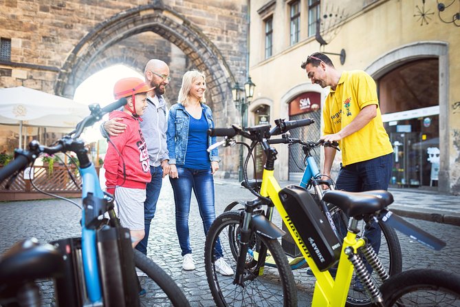 Prague E-Scooter Tour: Grand City Tour PRIVATE - Nearby Attractions and Accessibility