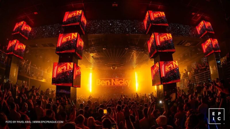 Prague | Epic Entrance : Best Modern Club in Prague - Club Atmosphere and Ambiance