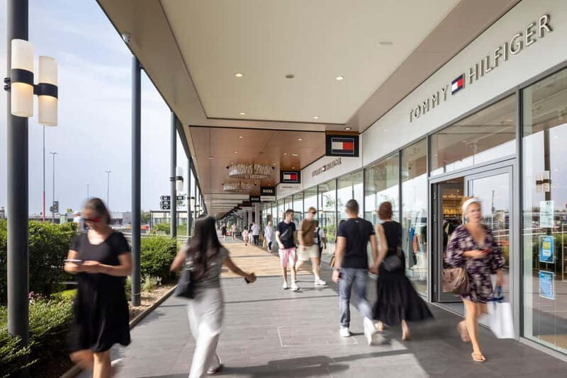 Prague: Fashion Arena Prague Outlet Half-Day Shopping Tour - How the Itinerary Works