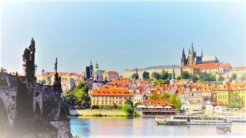 Prague Grand 2,5 hour + 2 hour exterior walking tour - The Sum Up