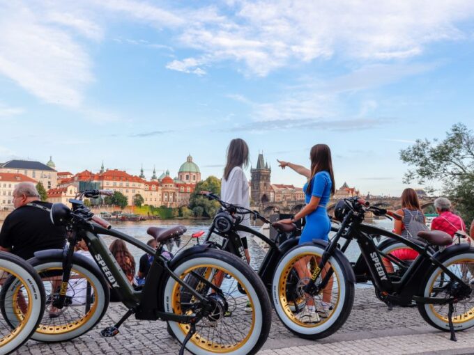 Prague Historical & Viewpoints Retro E-Bike Group Tour - Customer Reviews