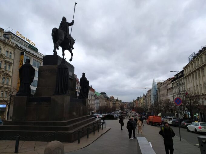 Prague: Historical Walking Tour With Focus on World War 2 - Reinhard Heydrichs Assassination