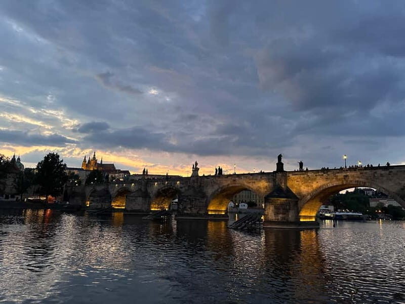 Prague: Jazz Boat Café: 1 hour city center jazz cruise - FAQs
