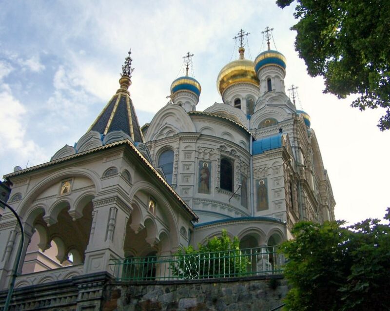 Prague: Karlovy Vary Day Trip With Watchtower and Funicular - Included Features