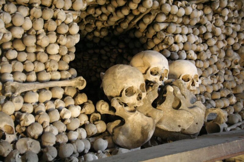 Prague: Kutná Hora, St Barbara's Cathedral and Bone Church - FAQs