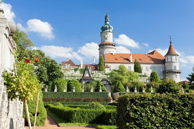 Prague Mini-Breweries Beer Tour With Czech Appetizers - Beer Tasting Experiences