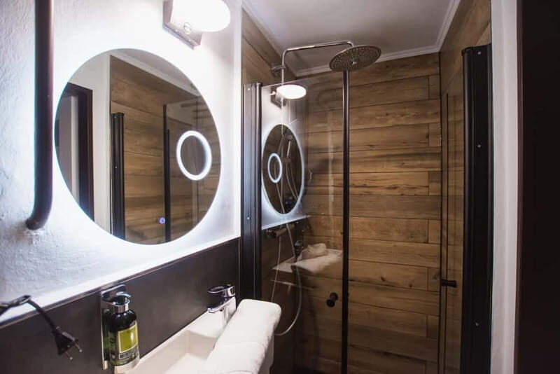 Prague: Modern Private Spa with Jacuzzi and Sauna - FAQ