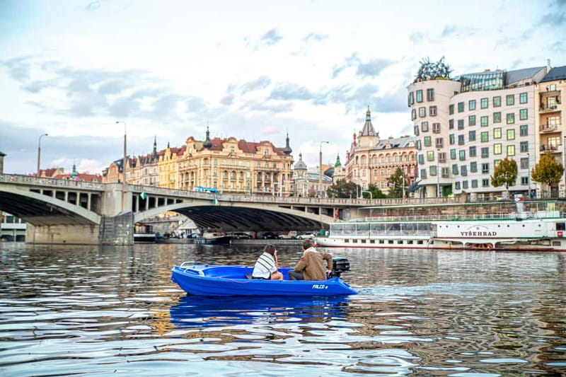Prague: Motorboat Rental without Licence - In-Depth Look at the Experience