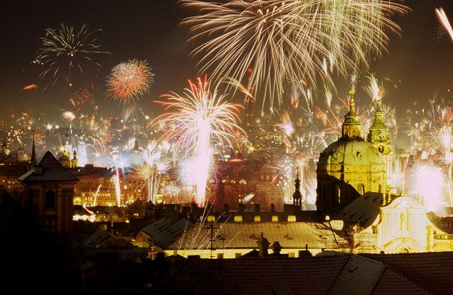 Prague: New Years Eve Pub Crawl & Karlovy Lazne Club Entry - Additional Trip Details
