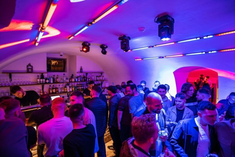 Prague: New Year's Eve Pub Crawl & Shots Bar Club Entry - Practical considerations