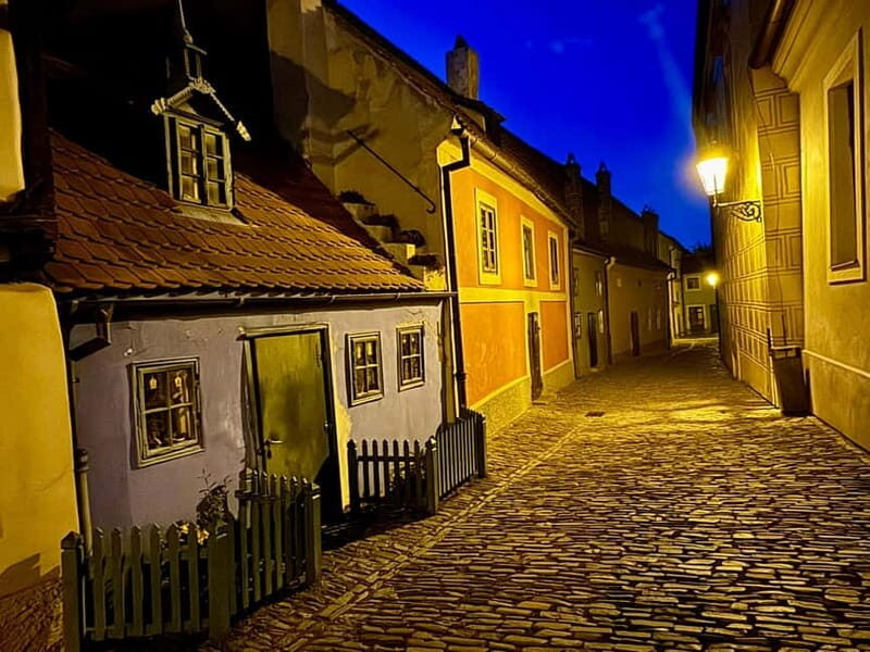 Prague: Night Walk through Prague Castle with City Views - Key Points