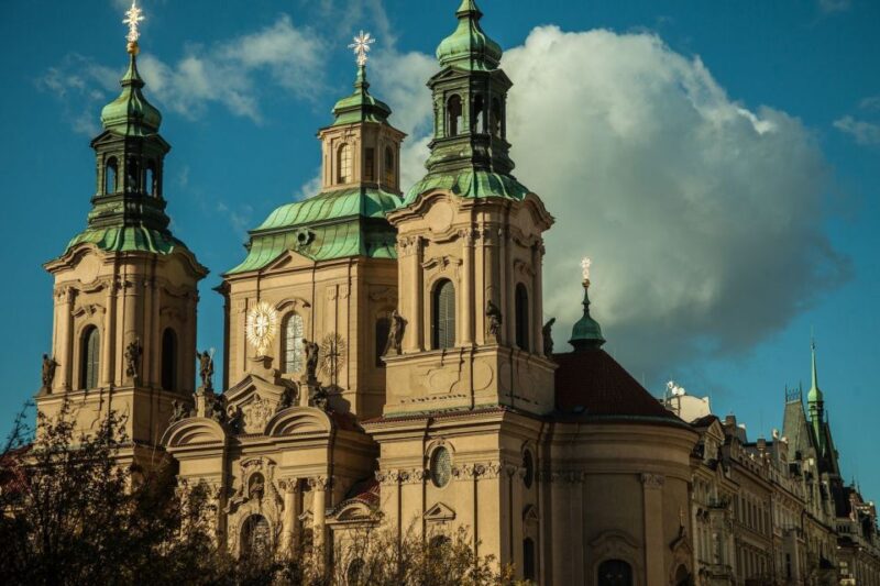 Prague: Old Town and Jewish Quarter Guided Tour in German - Good To Know