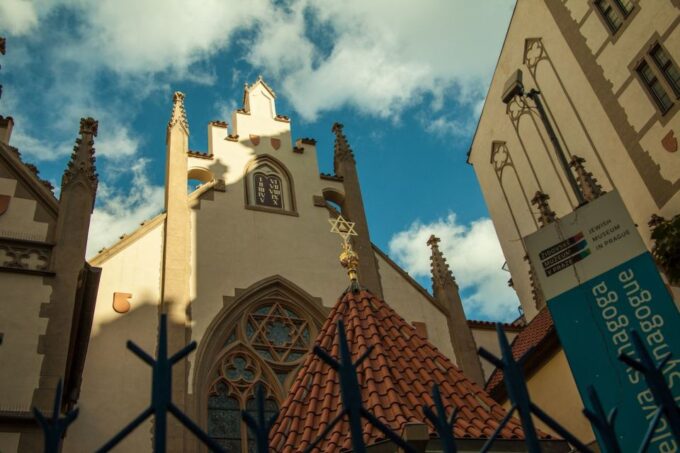 Prague: Old Town and Jewish Quarter Guided Tour in German - Frequently Asked Questions
