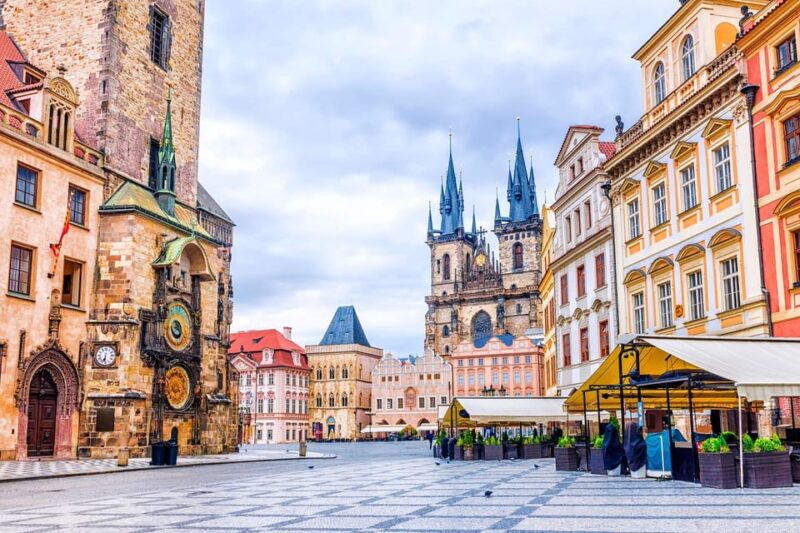 Prague Old Town Jewish Quarter Charles Bridge Kafka Tour - Guide and Experience