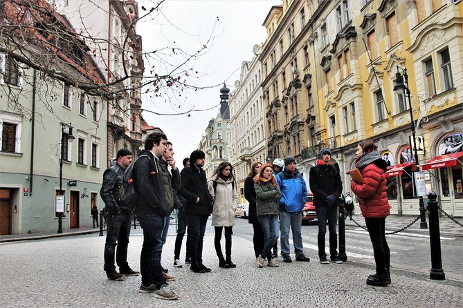 Prague Old Town, Medieval Underground and Dungeon Historical Tour - Tour Highlights
