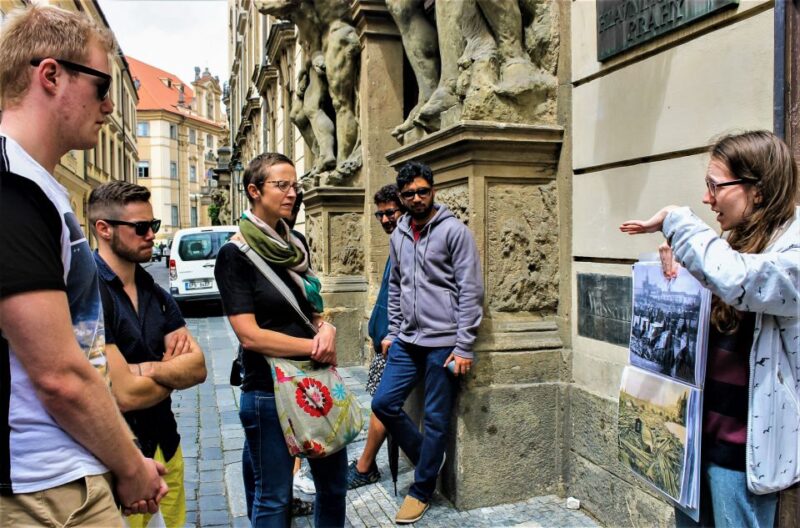 Prague: Old Town, Medieval Underground & Dungeon Tour - Good To Know