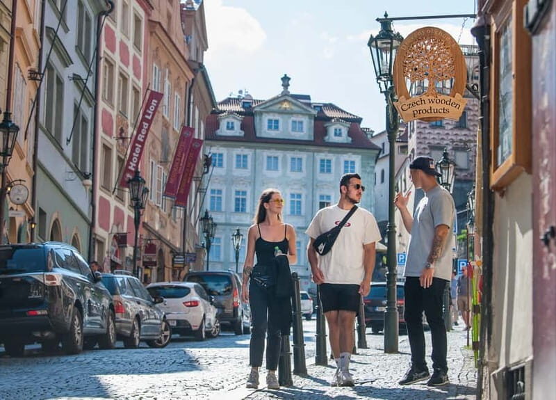 Prague: Old Town, Prague Castle & River Cruise Day Tour - Starting Point: Mostecká 4 in Mala Strana