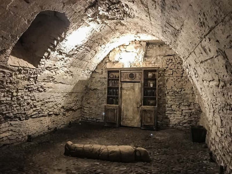 Prague: Oldtown, Medieval Underground & Dungeon History Tour - Value and Practicalities
