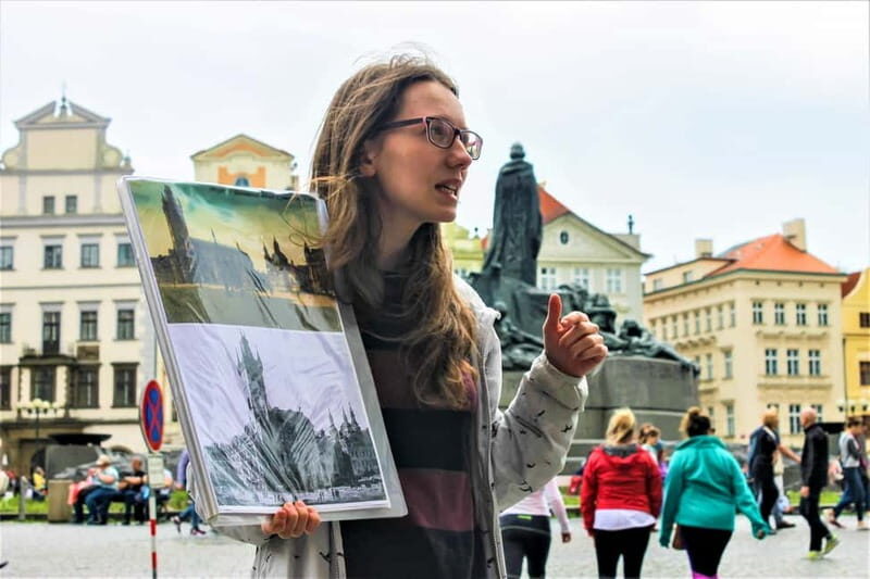 Prague: Oldtown, Medieval Underground & Dungeon History Tour - A Closer Look at the Itinerary