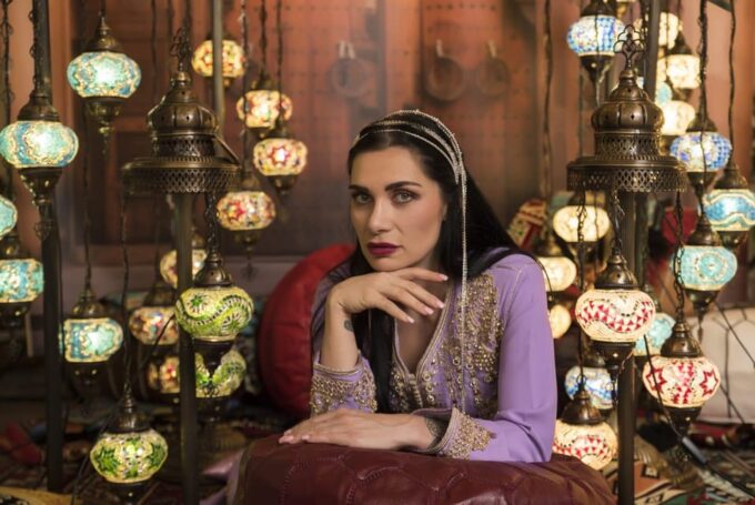 Prague: Oriental Dress Photoshooting - Discounts and Extra Options