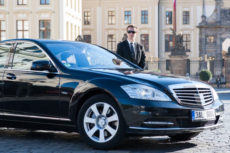 Prague: Private Transfer From Václav Havel Airport - Chauffeur and Greeting
