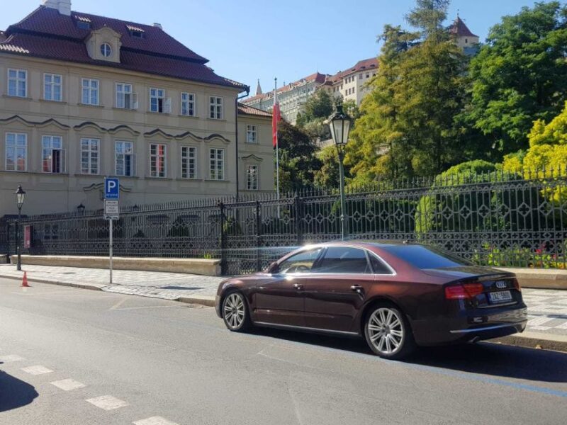 Prague: Private Transfer To/From Václav Havel Airport - Transfer Features