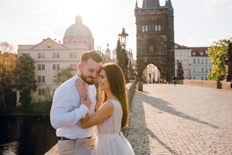 Prague: Professional Photoshoot at Charles Bridge - Photoshoot Experience